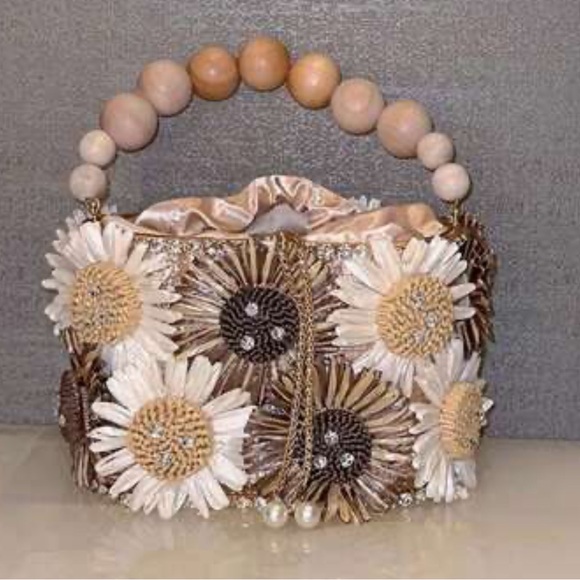 Ugal Styles Handbags - NWOT Floral Beaded Bucket Bag Wood Bead Handle Satin Lined Handbag
